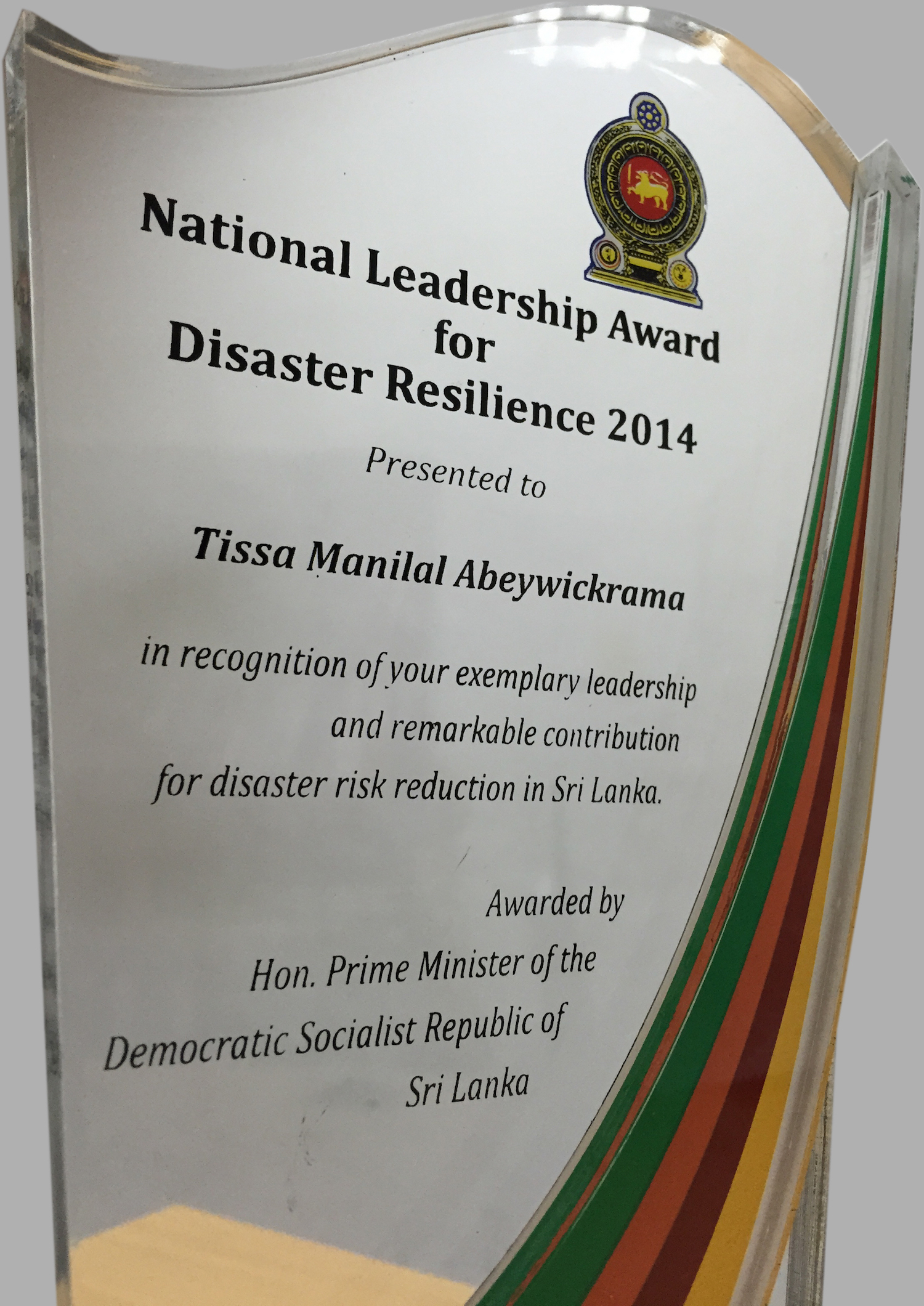 Director General of Sri Lanka Red Cross awarded the National Leadership Award for Disaster Resilience 2014