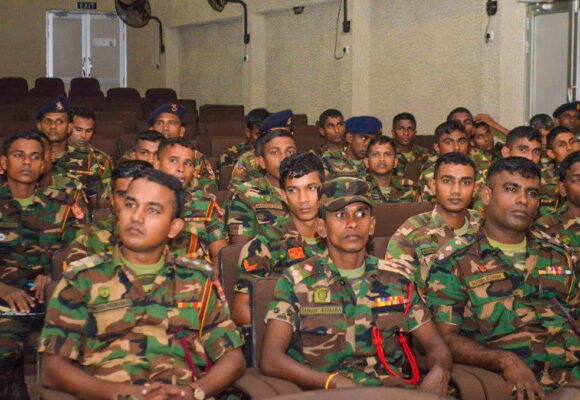 Sharing knowledge with the Military in camp management during disasters