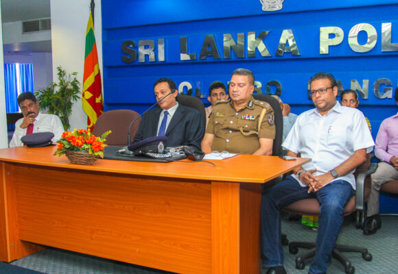 First aid for the traffic police