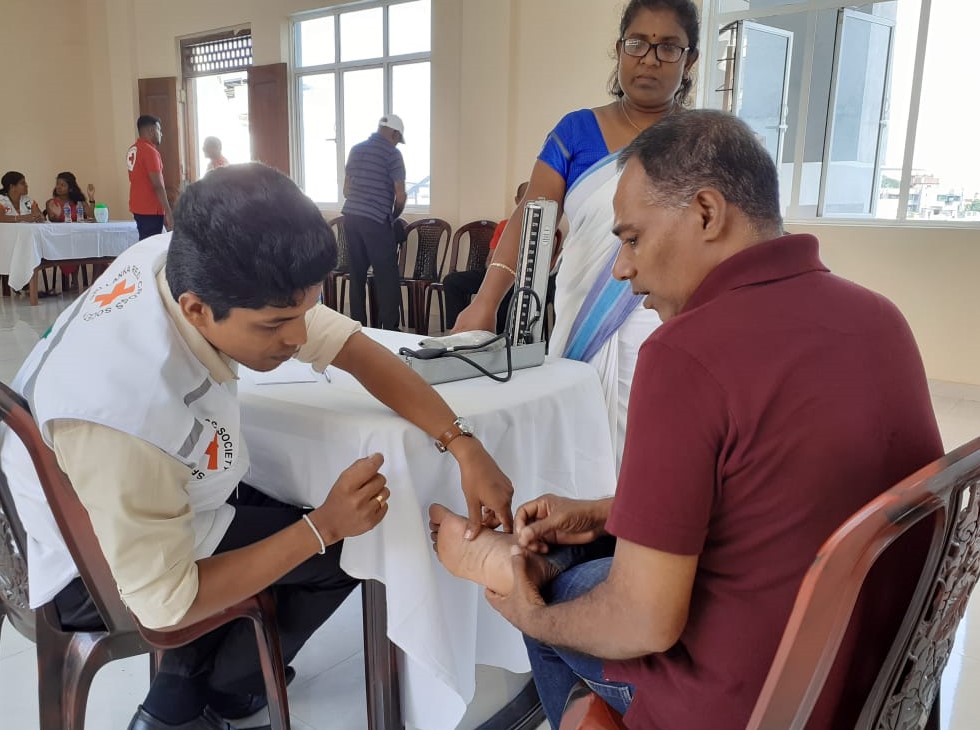 Over 125 people receives medical assistance at Red Cross medical camp held in Colombo