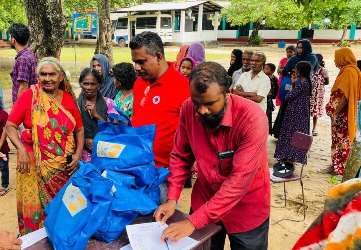 Sri Lanka Red Cross Society and UNFPA Sri Lanka Provide Menstrual Hygiene Support to Flood-Affected Women and Girls in Puttalam